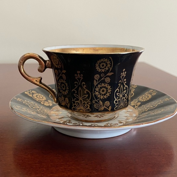 Vintage Winterling Teacup & Saucer Gold & Black on White Bavaria Germany - Picture 2 of 9